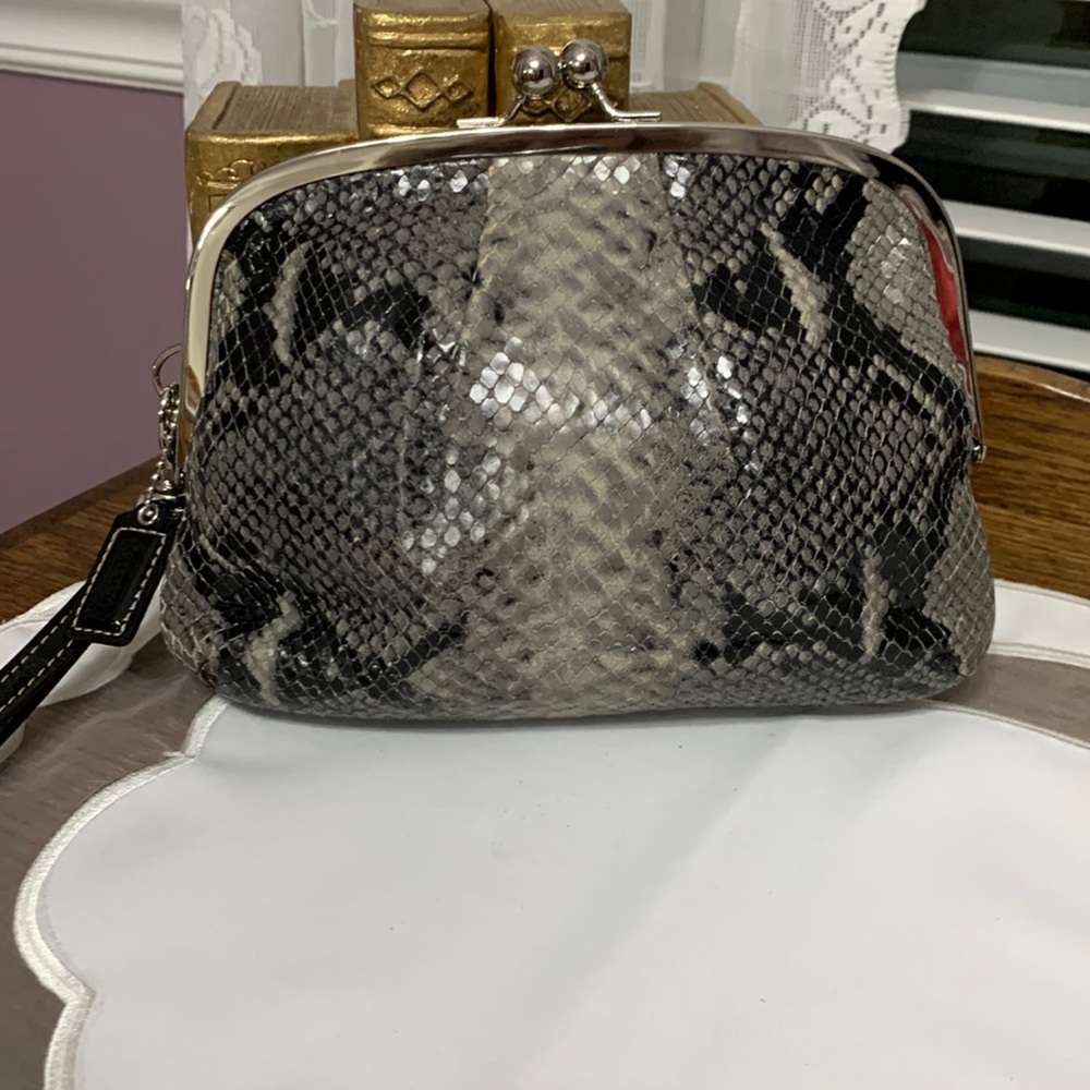 BNWOT Coach Wristlet Clutch